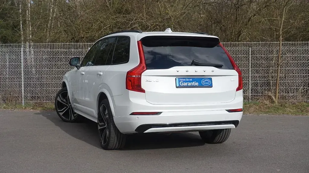 Second-hand Volvo XC90 Plus 455 CP (334 kW) 2022 Alb SUV