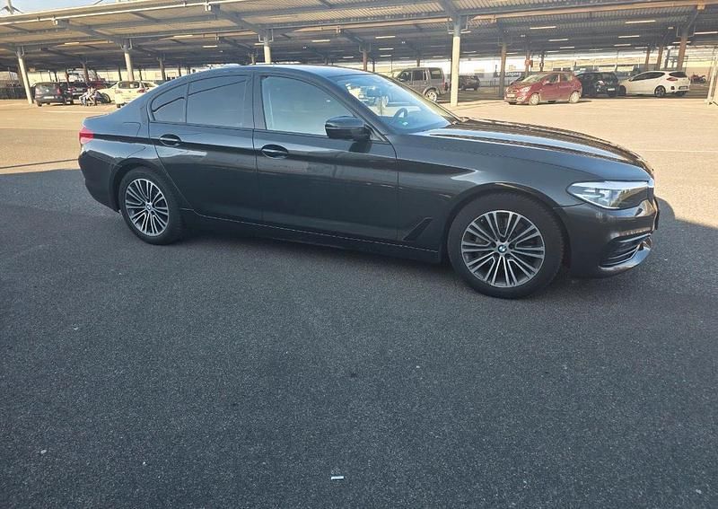 Gebraucht BMW 525 231 PS (169 kW) 2019 Schwarz Limousine