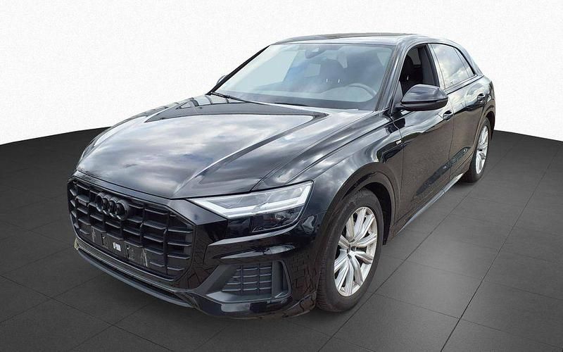 Gebraucht Audi Q8 Ambiente 286 PS (210 kW) 2023 Mythosschwarz metallic SUV