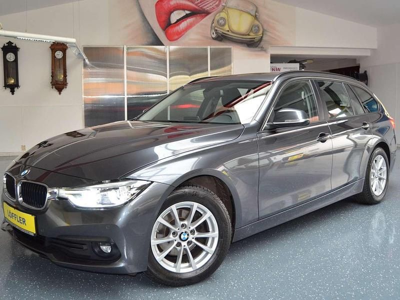 Mineralgrau Gebraucht 2019 BMW 316 Advantage Kombi | 17.850 € (Fairer Preis) - Bild 1/4