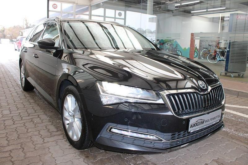 Gebraucht Skoda Superb Style 150 PS (110 kW) 2021 Schwarz Kombi