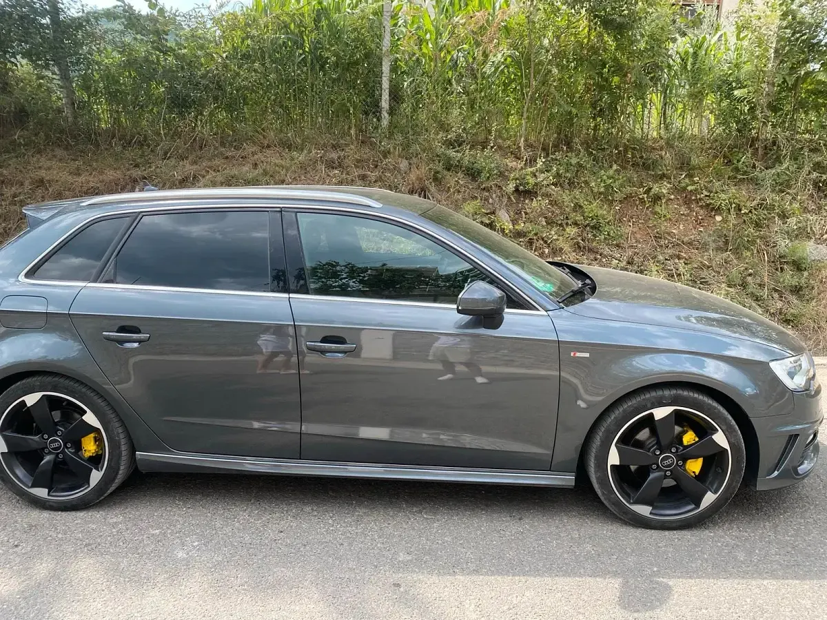 Gebraucht Audi A3 Ambiente 150 PS (110 kW) 2013 Grün Limousine