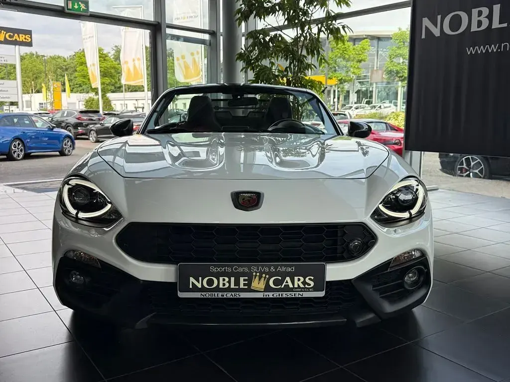 Gebraucht Abarth 124 Spider 170 PS (125 kW) 2018 Arctic white (solid) Cabrio