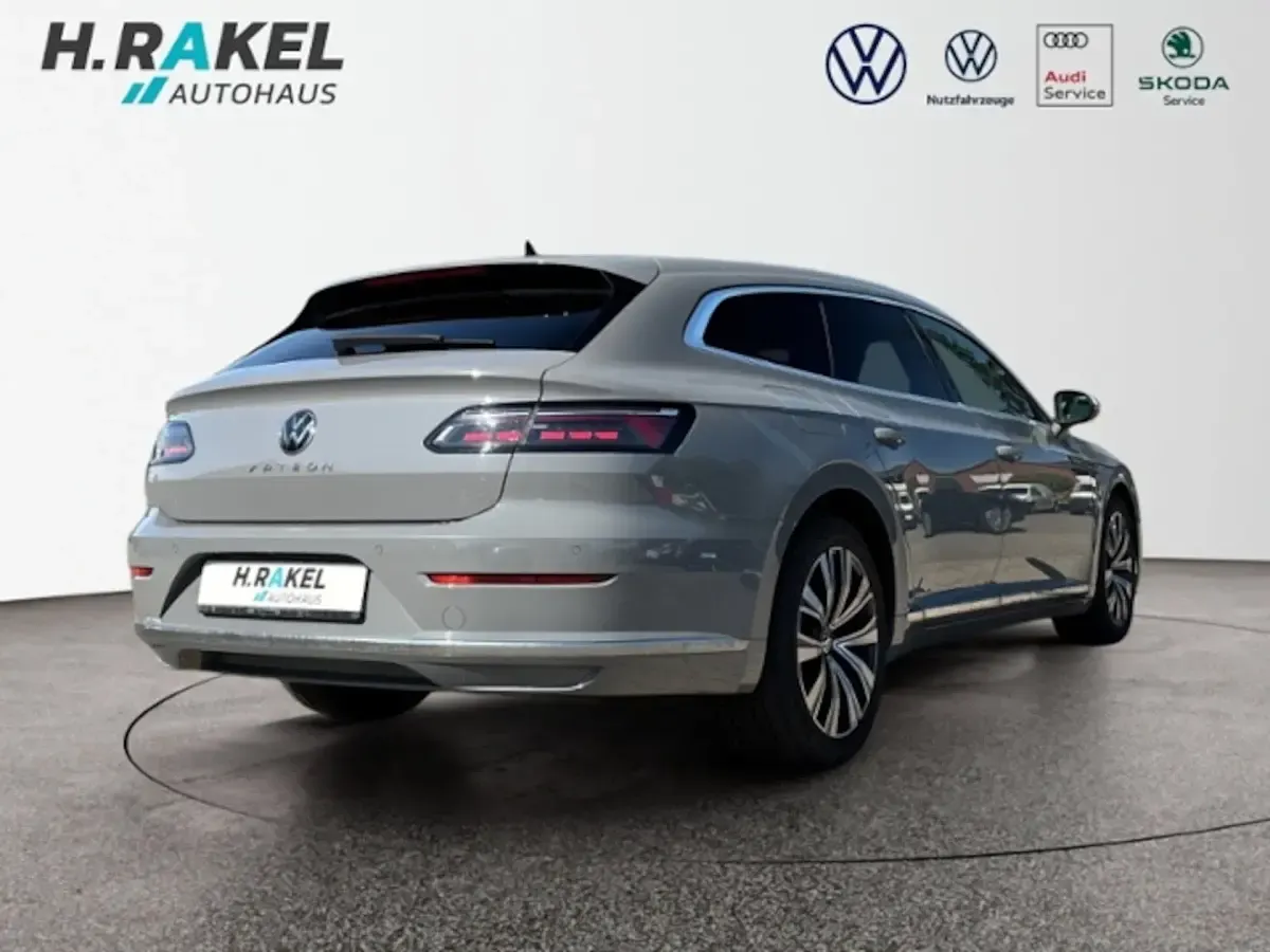 Gebraucht VW Arteon Elegance 150 PS (110 kW) 2022 Grau Limousine