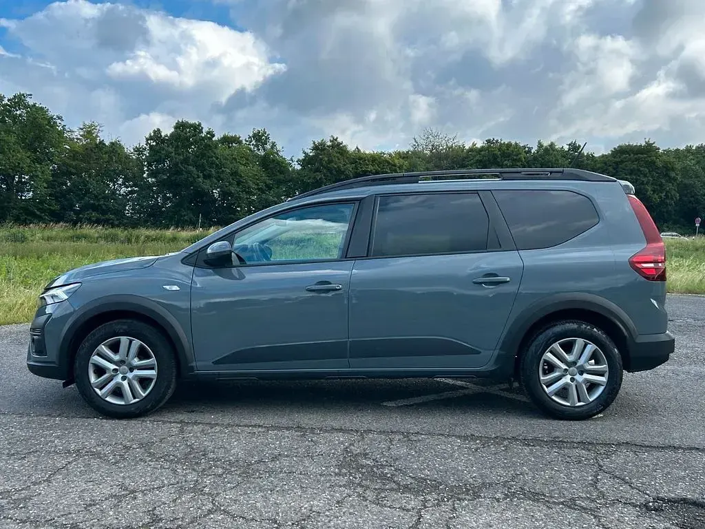 Gebraucht Dacia Jogger Expression 101 PS (74 kW) 2024 Grau Van / Kleinbus