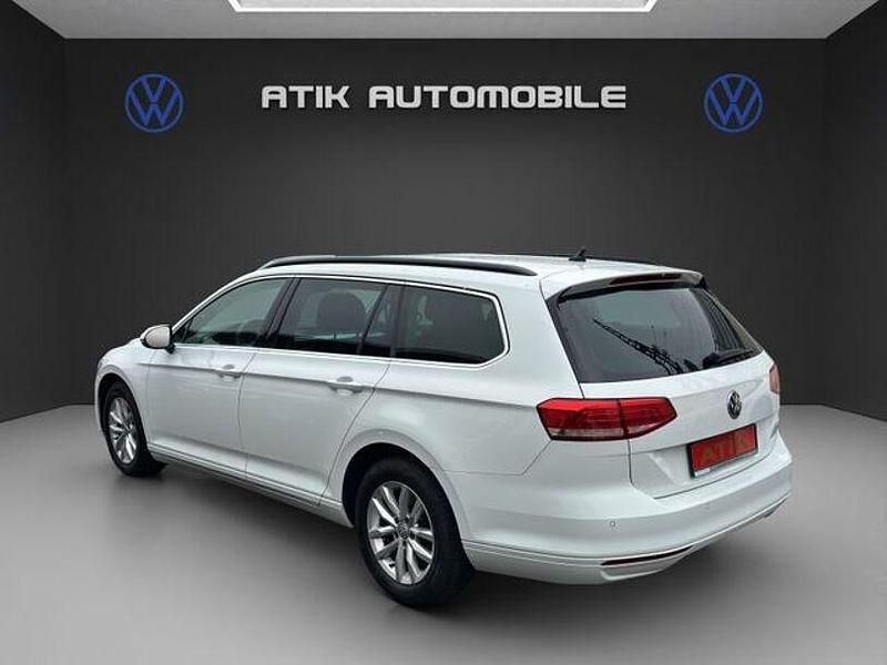 Gebraucht VW Passat 150 PS (110 kW) 2018 Weiß Kombi