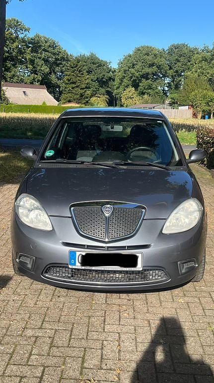 Grau Gebraucht 2007 Lancia Ypsilon Kleinwagen | 1.250 € (Superpreis) - Bild 1/4