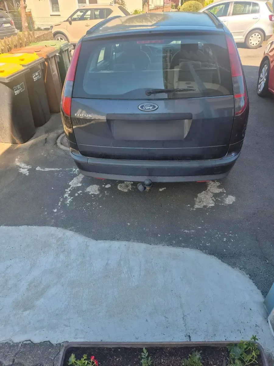 Usata Ford Focus 125 CV (91 kW) 2006 Grigio Station wagon