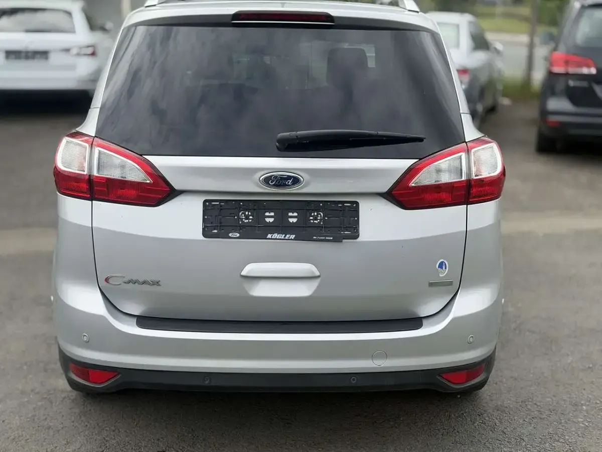 Używany Ford Grand C-Max 125 KM (91 kW) 2016 Srebrny Minivan