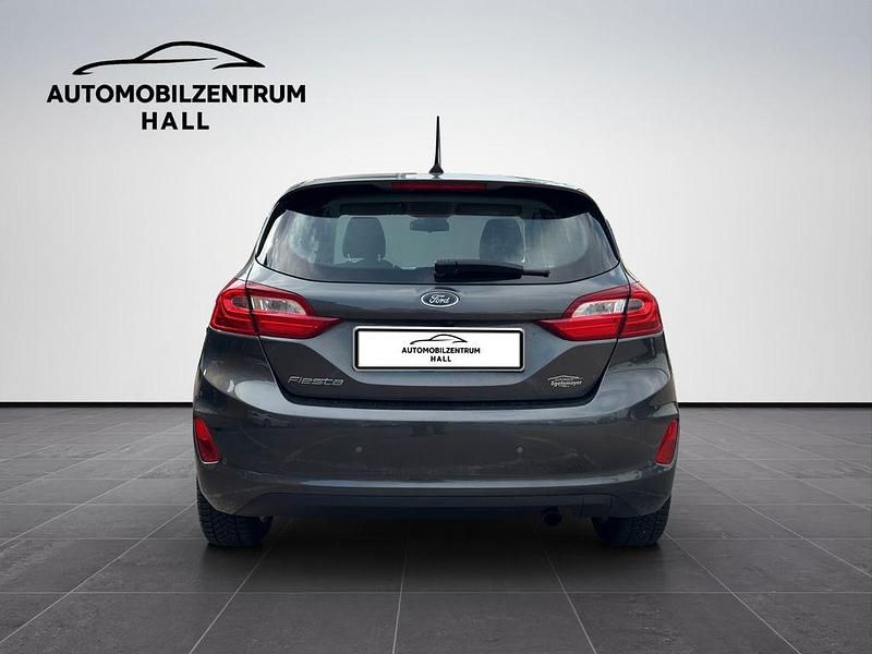 Gebraucht Ford Fiesta Titanium 101 PS (74 kW) 2018 Grau Kleinwagen