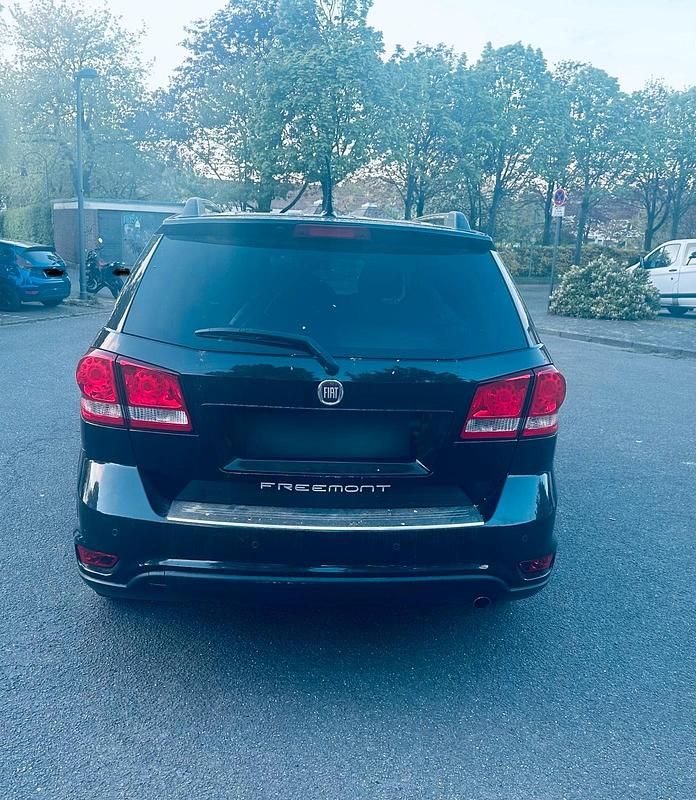 Usado Fiat Freemont 170 CV (125 kW) 2013 Negro SUV