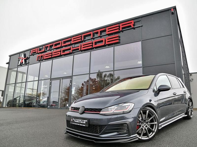 Blau Gebraucht 2019 VW Golf VII GTI Limousine | 24.790 € (Teuer) - Bild 1/4