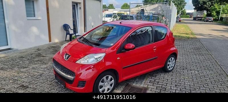 Rot Gebraucht 2009 Peugeot 107 Filou Kleinwagen | 1.990 € (Fairer Preis) - Bild 1/4