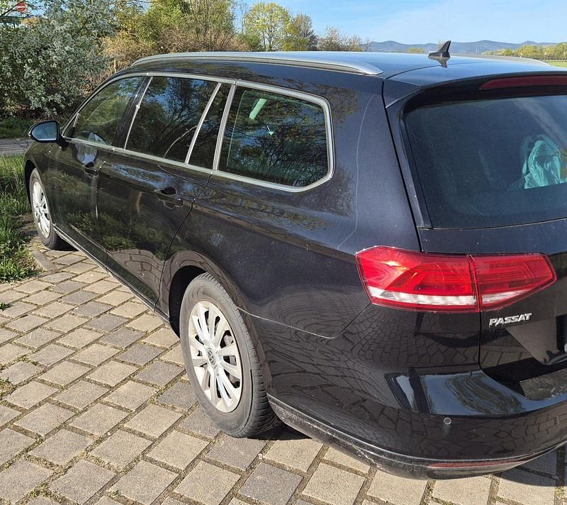 Gebraucht VW Passat 150 PS (110 kW) 2015 Schwarz Kombi