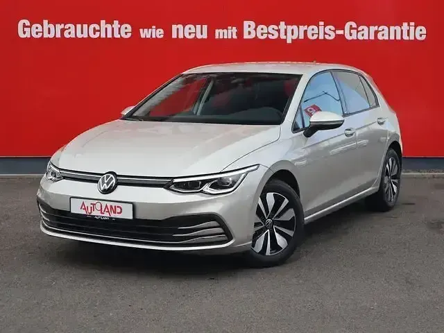 Gebraucht VW Golf VIII Life 110 PS (80 kW) 2024 Silber Limousine