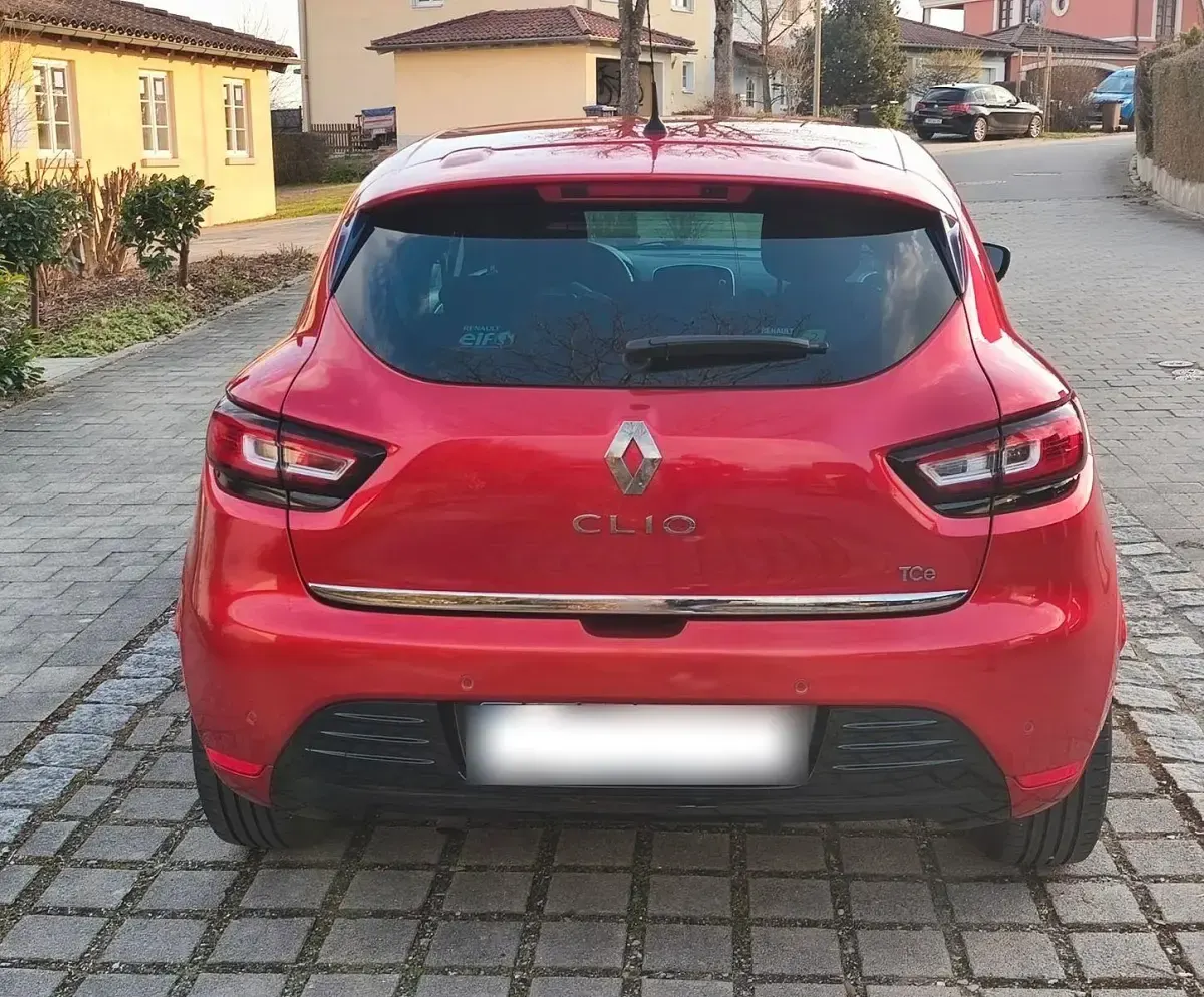 Gebraucht Renault Clio LIMITED 90 PS (66 kW) 2016 Rot Kleinwagen