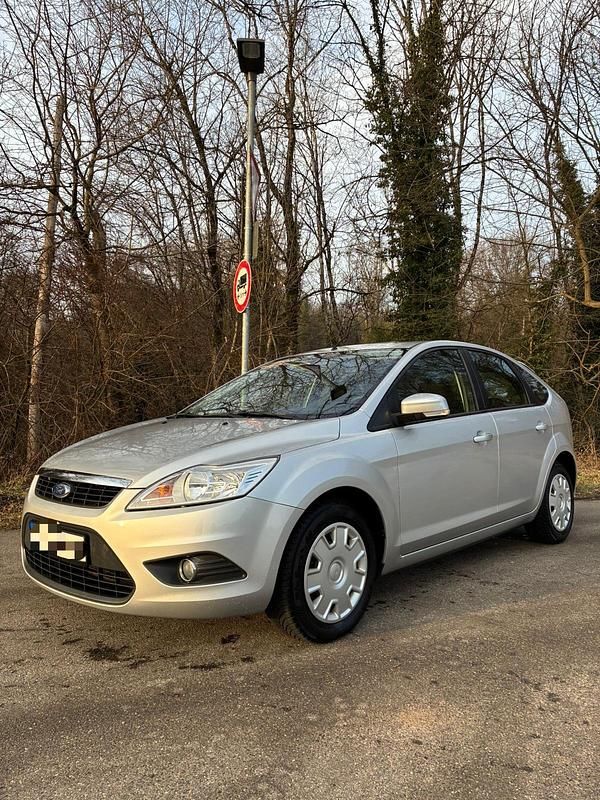 Silber Gebraucht 2008 Ford Focus Kleinwagen | 2.999 € (Fairer Preis) - Bild 1/4