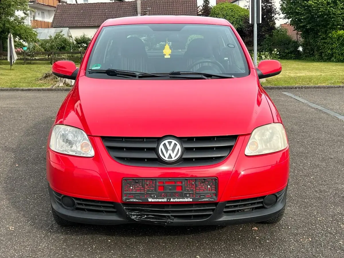 Gebraucht VW Fox 54 PS (39 kW) 2006 Rot Kleinwagen