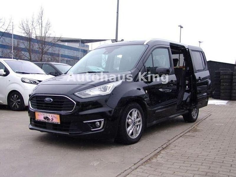 Gebraucht Ford Tourneo Connect Titanium 120 PS (88 kW) 2018 Shadow black Van / Kleinbus