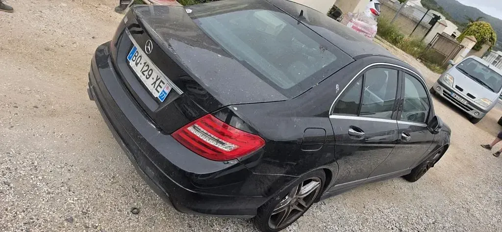 Gebraucht Mercedes 220 Avantgarde 170 PS (125 kW) 2011 Schwarz Limousine