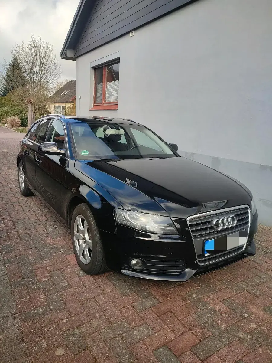 Gebraucht Audi A4 120 PS (88 kW) 2011 Schwarz Kombi
