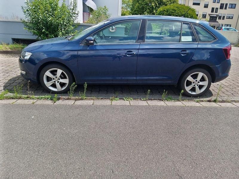 Gebraucht Skoda Rapid Cool Edition 90 PS (66 kW) 2018 Blau Limousine
