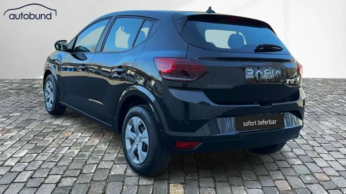 Neu Dacia Sandero Essentiel 91 PS (66 kW) 2025 Schwarz Limousine