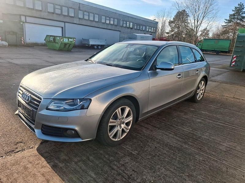 Grau Gebraucht 2010 Audi A4 Attraction Kombi | 3.999 € (Superpreis) - Bild 1/4