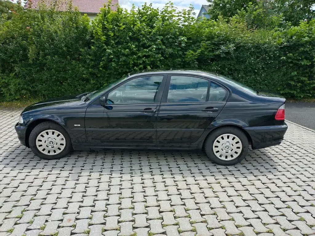 Occasion BMW 318 118 ch (86 kW) 2001 Noir Berline