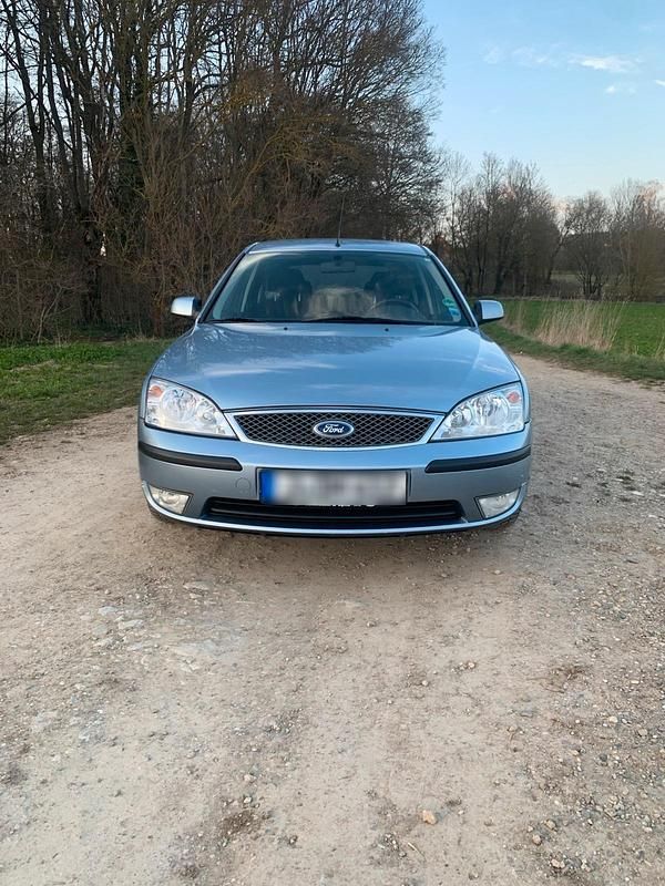 Gebraucht Ford Mondeo 145 PS (106 kW) 2005 Blau Limousine
