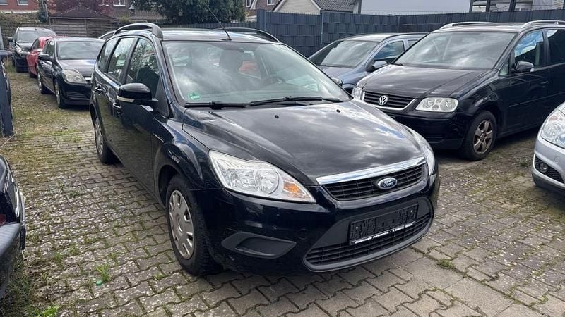 Second-hand Ford Focus 101 CP (74 kW) 2012 Negru Berlinǎ