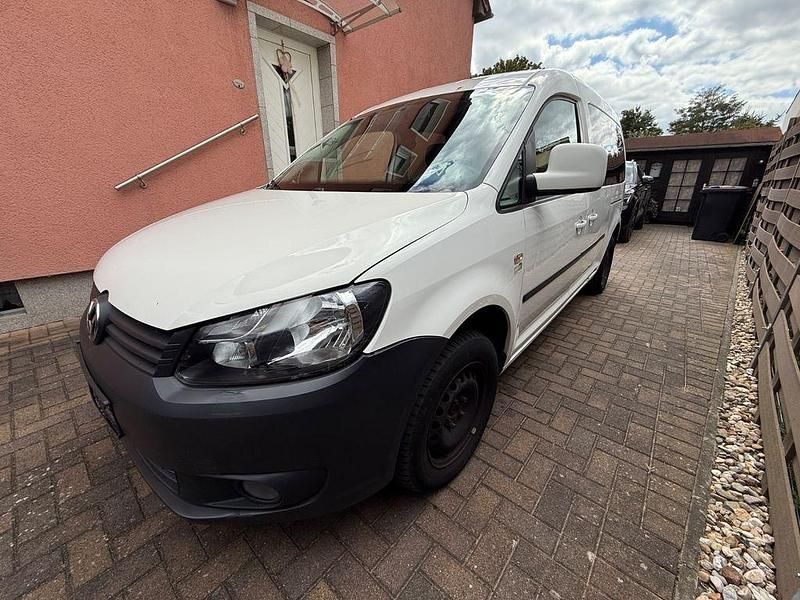Weiß Gebraucht 2011 VW Caddy Maxi Van / Kleinbus | 4.350 € (Teuer) - Bild 1/4