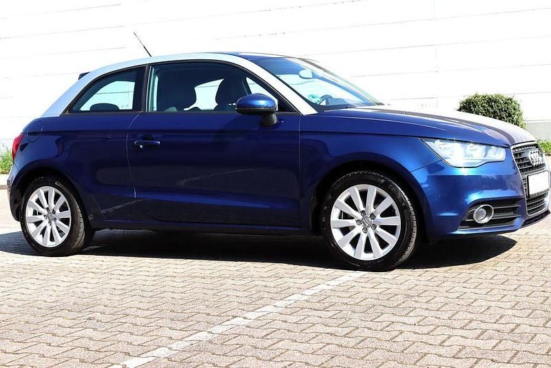 Gebraucht Audi A1 Ambition 122 PS (89 kW) 2011 Scubablau metallic Kleinwagen