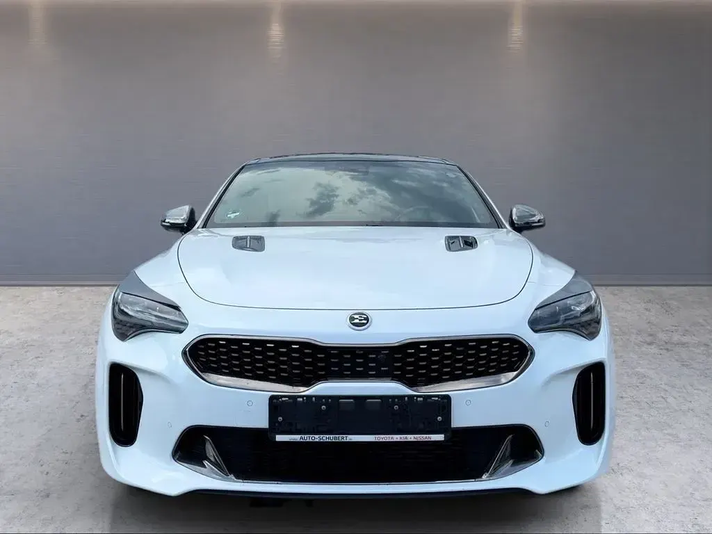 Gebraucht Kia Stinger GT 370 PS (272 kW) 2018 Weiß Kleinwagen