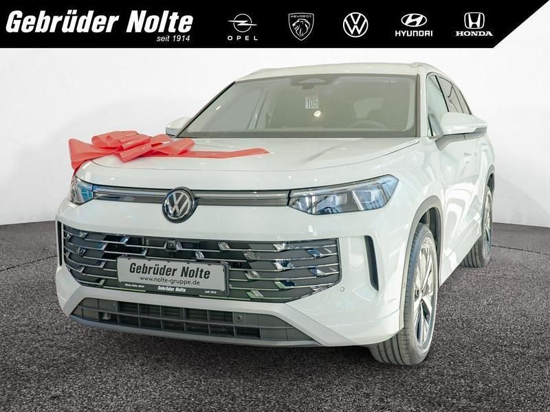 Weiss / Neu 2025 VW Tayron Elegance SUV | 56.950 € - Bild 1/4