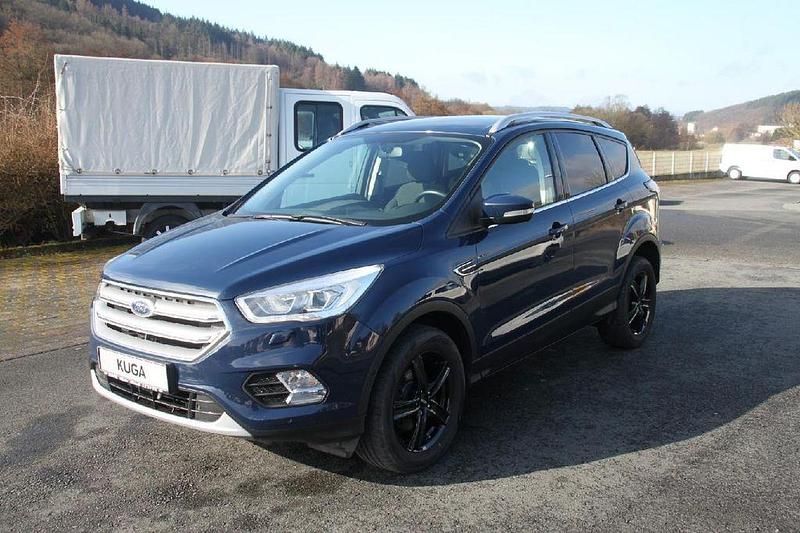 Gebraucht Ford Kuga Cool & Connect 120 PS (88 kW) 2019 Blau SUV