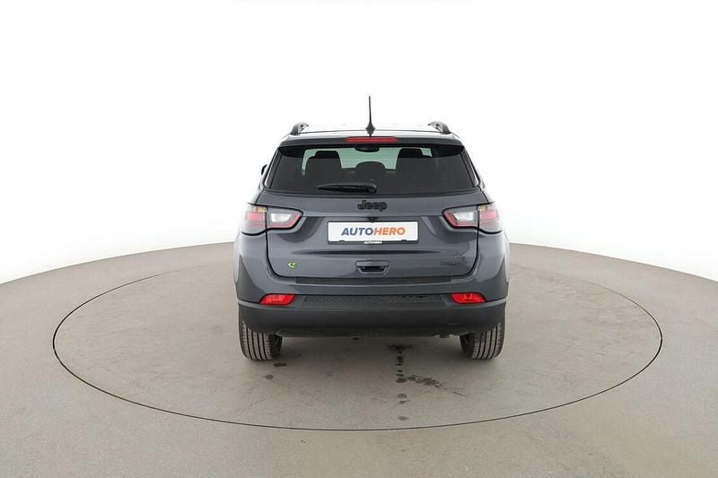 Second-hand Jeep Compass Night Eagle 129 CP (94 kW) 2024 Gri SUV