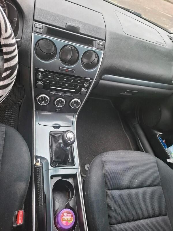Grau Gebraucht 2006 Mazda 6 Limousine | 400 € (Superpreis) - Bild 1/4