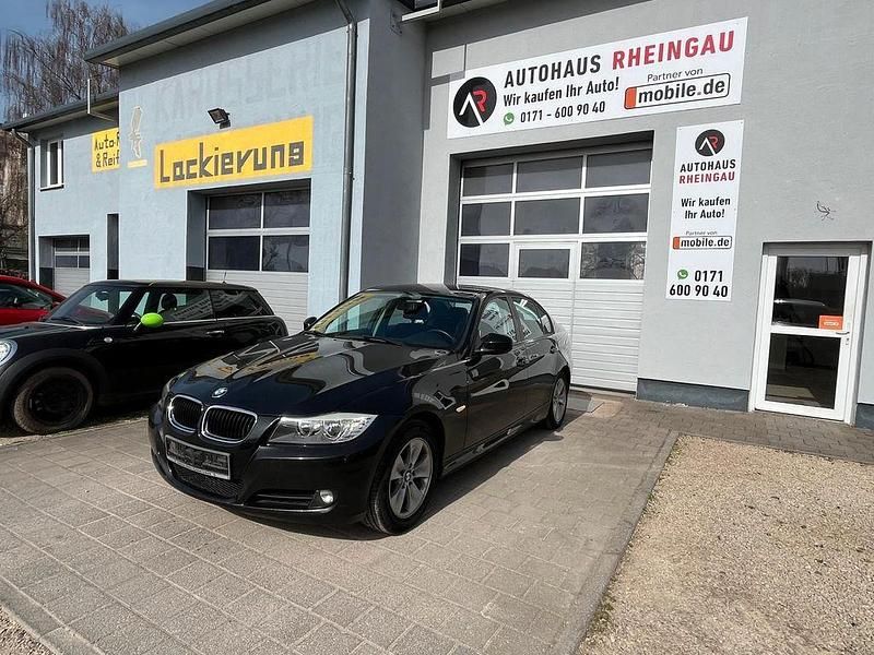 Gebraucht BMW 318 143 PS (105 kW) 2010 Schwarz Limousine