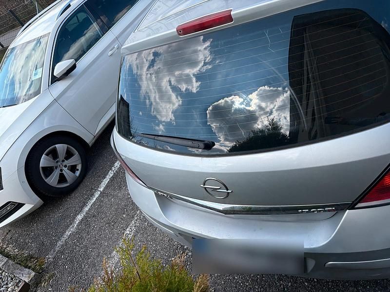 Gebraucht Opel Astra 101 PS (74 kW) 2005 Silber Kleinwagen