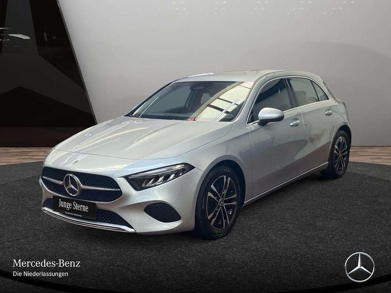 Gebraucht Mercedes A200 Progressive 150 PS (110 kW) 2025 Silber Limousine