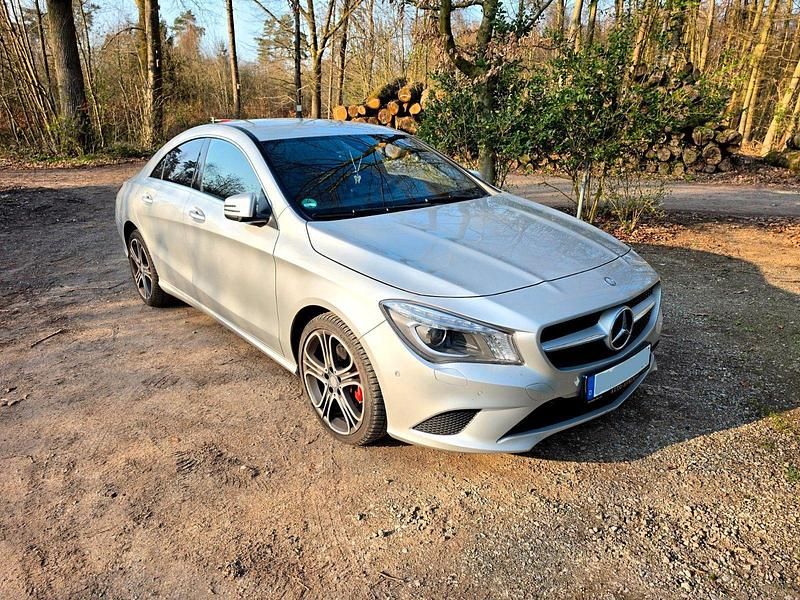 Gebraucht Mercedes CLA200 156 PS (114 kW) 2016 Silber Coupé
