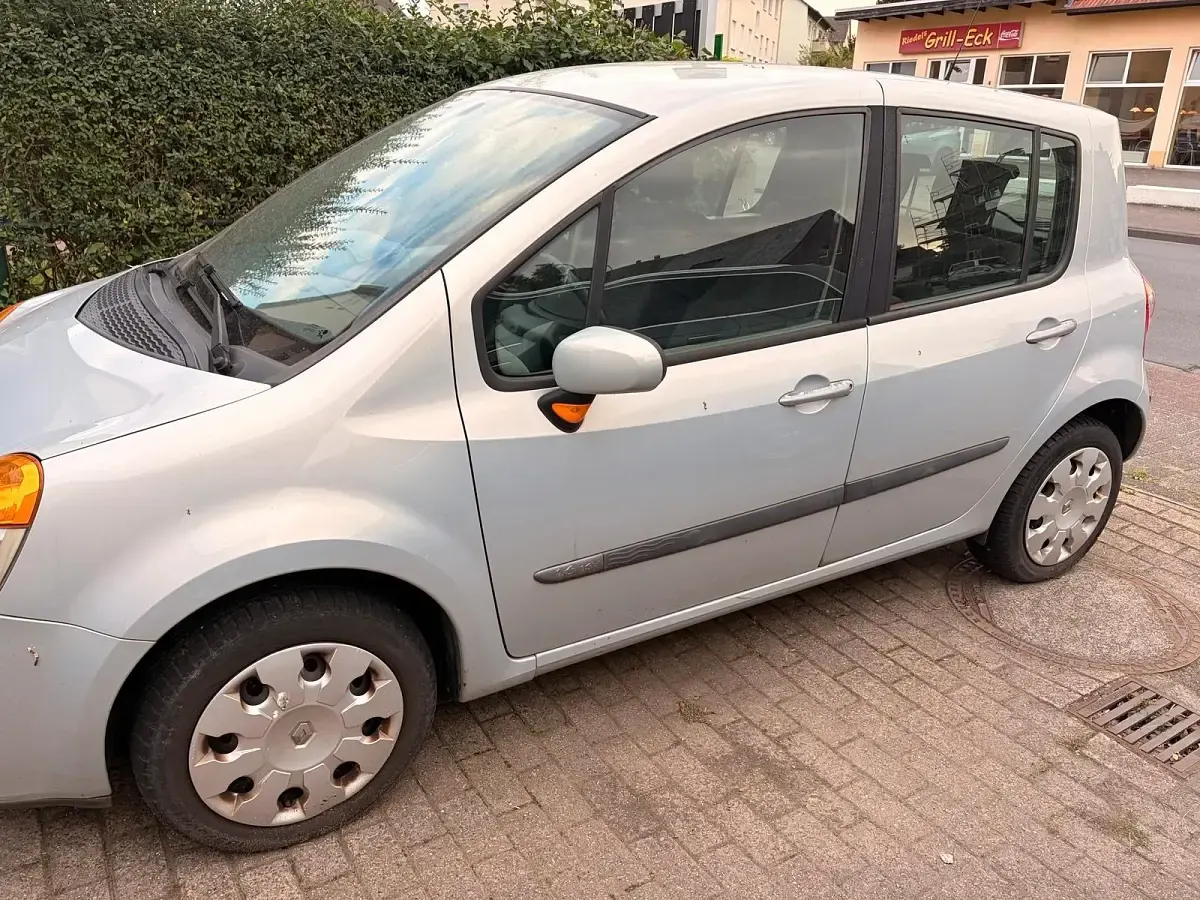 Gebraucht Renault Modus 88 PS (64 kW) 2004 Grau Van / Kleinbus