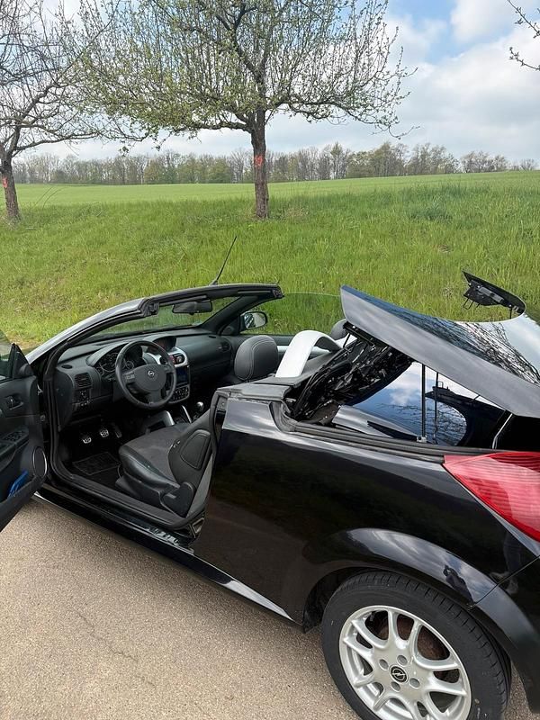 Second-hand Opel Tigra 2003 Negru Cabrio