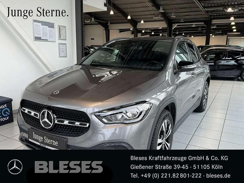 lack mountaingrau Gebraucht 2023 Mercedes GLA180 Progressive SUV | 37.450 € (Etwas zu teuer) - Bild 1/4