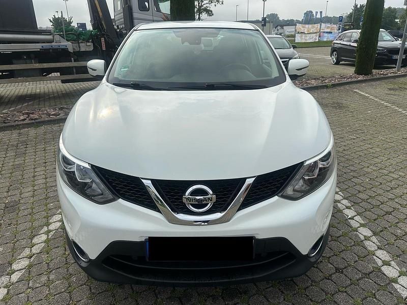 Gebraucht Nissan Qashqai 163 PS (119 kW) 2017 Weiß SUV