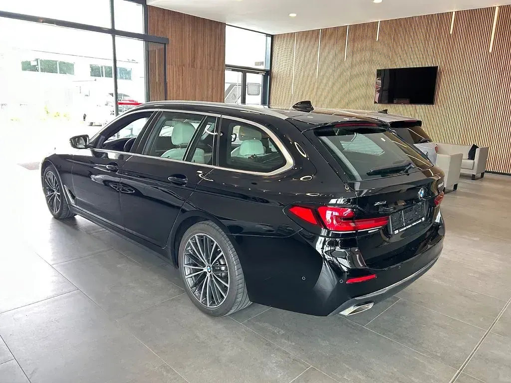 Gebraucht BMW 520 Luxury Line 190 PS (139 kW) 2022 Schwarz Limousine