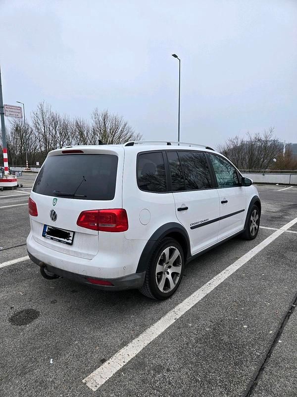 Gebraucht VW Touran Cross 140 PS (102 kW) 2011 Weiß Van / Kleinbus