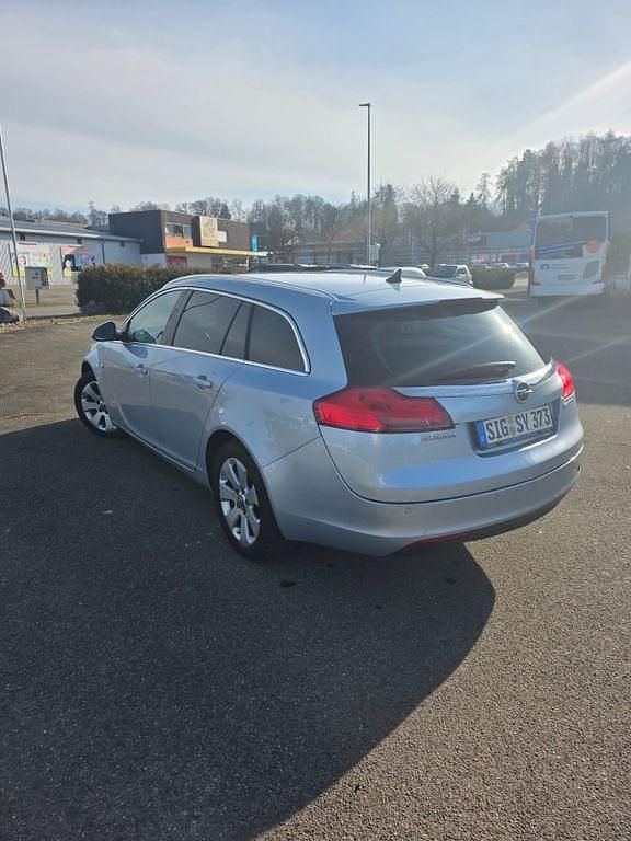 Gebraucht Opel Insignia Active 131 PS (96 kW) 2013 Silber Limousine