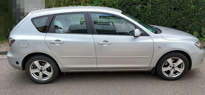 Silber Gebraucht 2007 Mazda 3 Active Limousine | 4.000 € (Teuer) - Bild 1/4